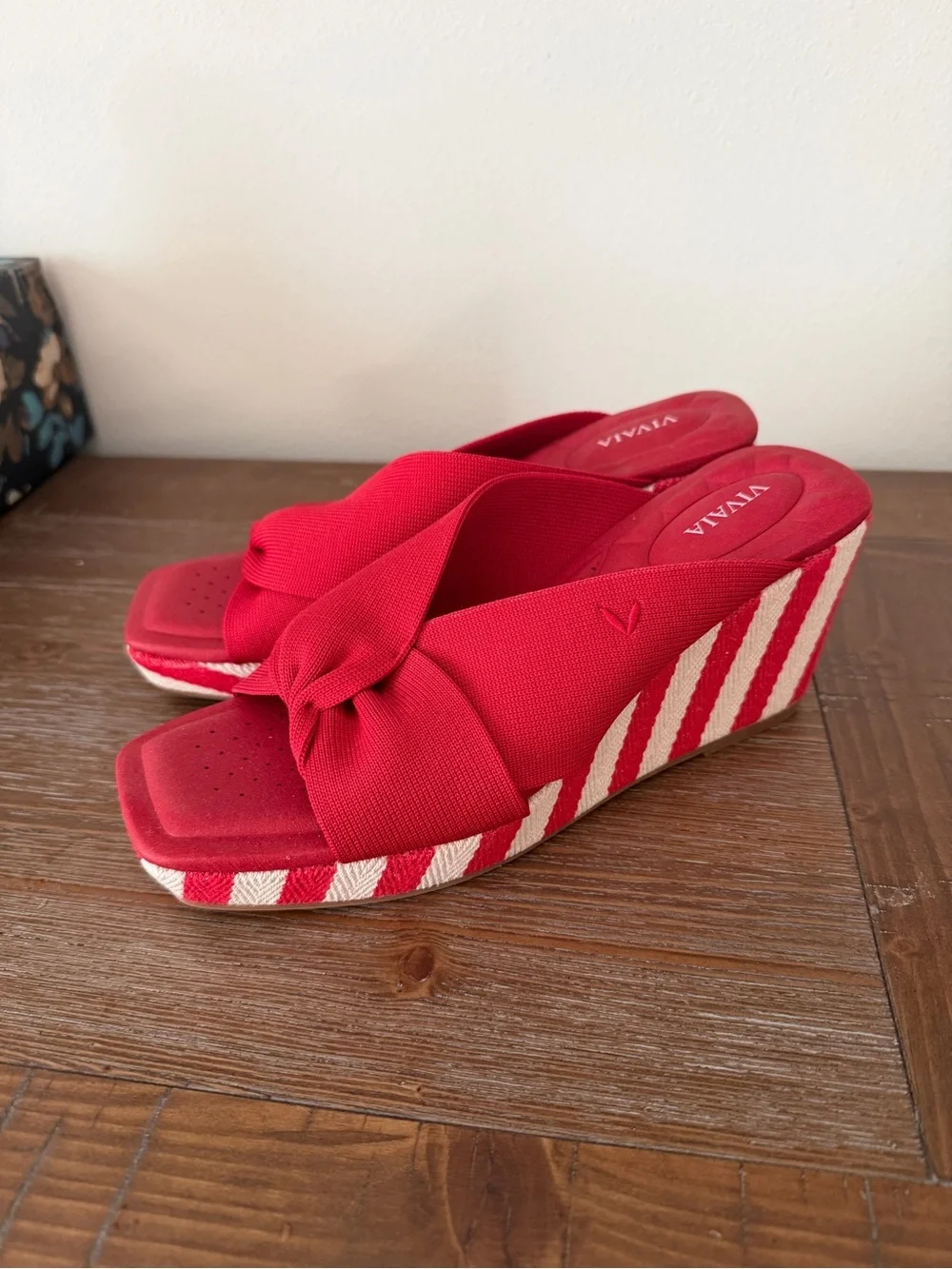 Red Knot Sandals with Red Strip Wedge